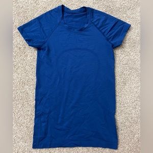Lululemon swiftly tech short sleeve shirt 2.0 size 4 bright blue